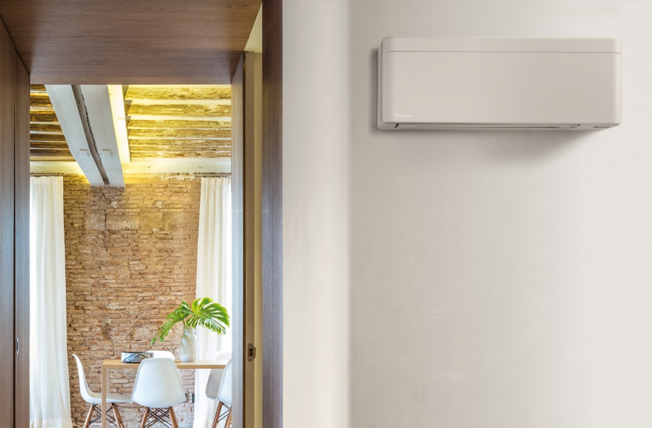 Interior moderno con climatización